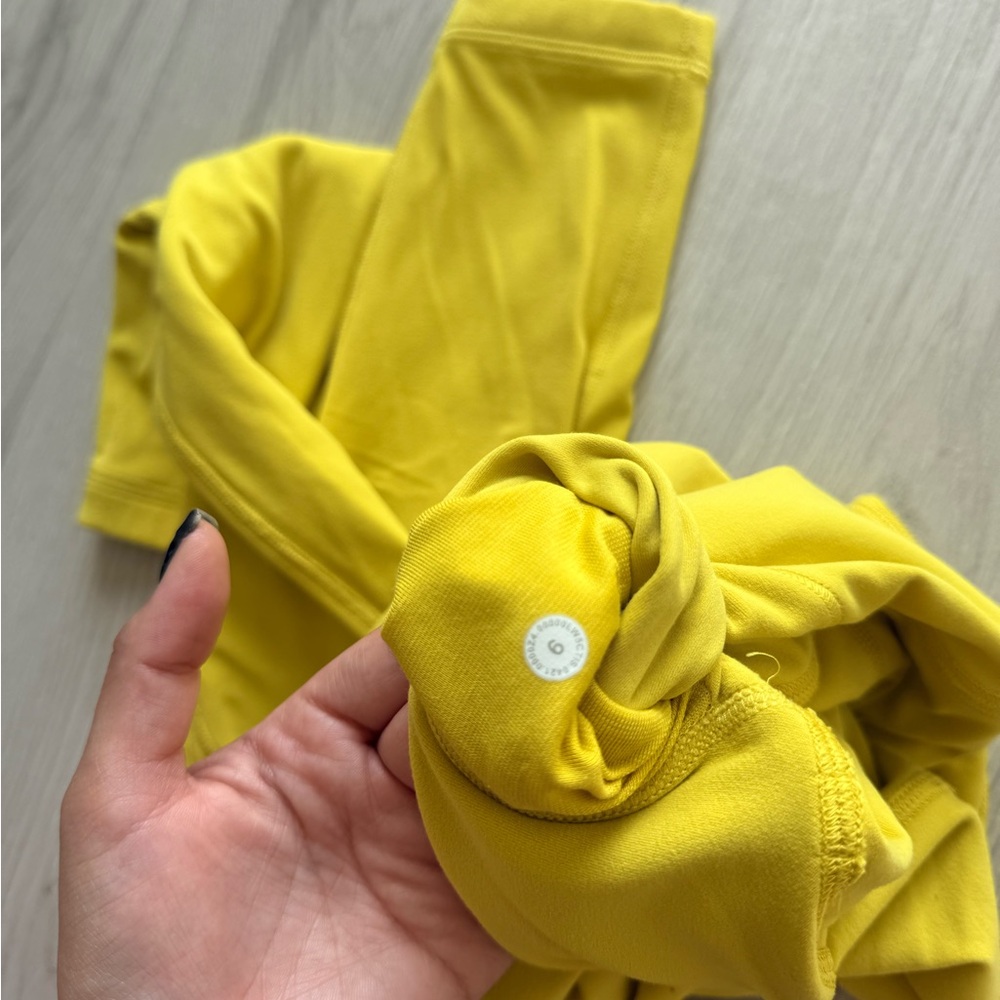 Bright Yellow High-Waist Leggings for Active Comfort - Picture 15 of 16